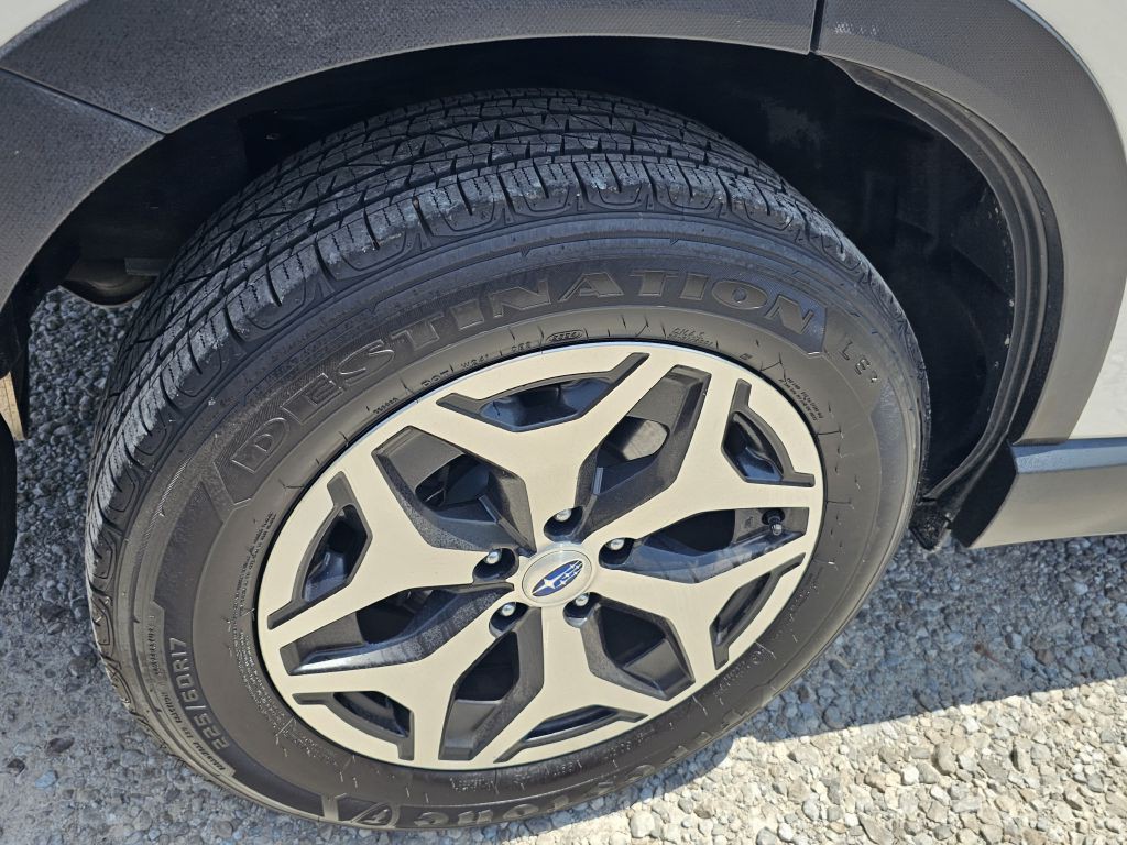 2022 Subaru Forester Image 9