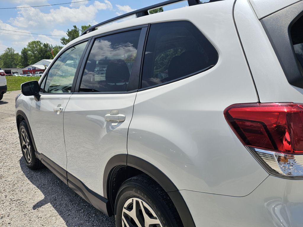 2022 Subaru Forester Image 11