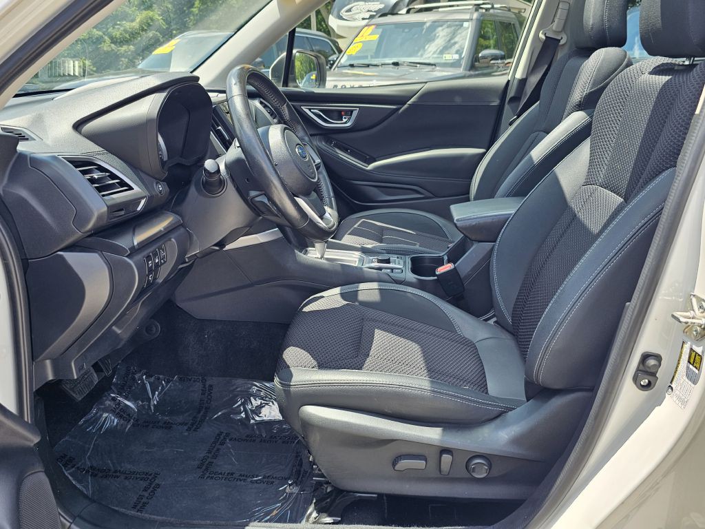 2022 Subaru Forester Image 13