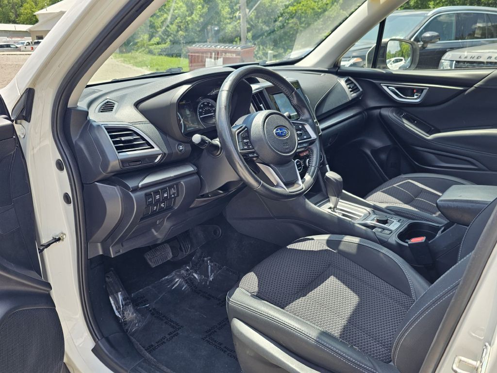 2022 Subaru Forester Image 15