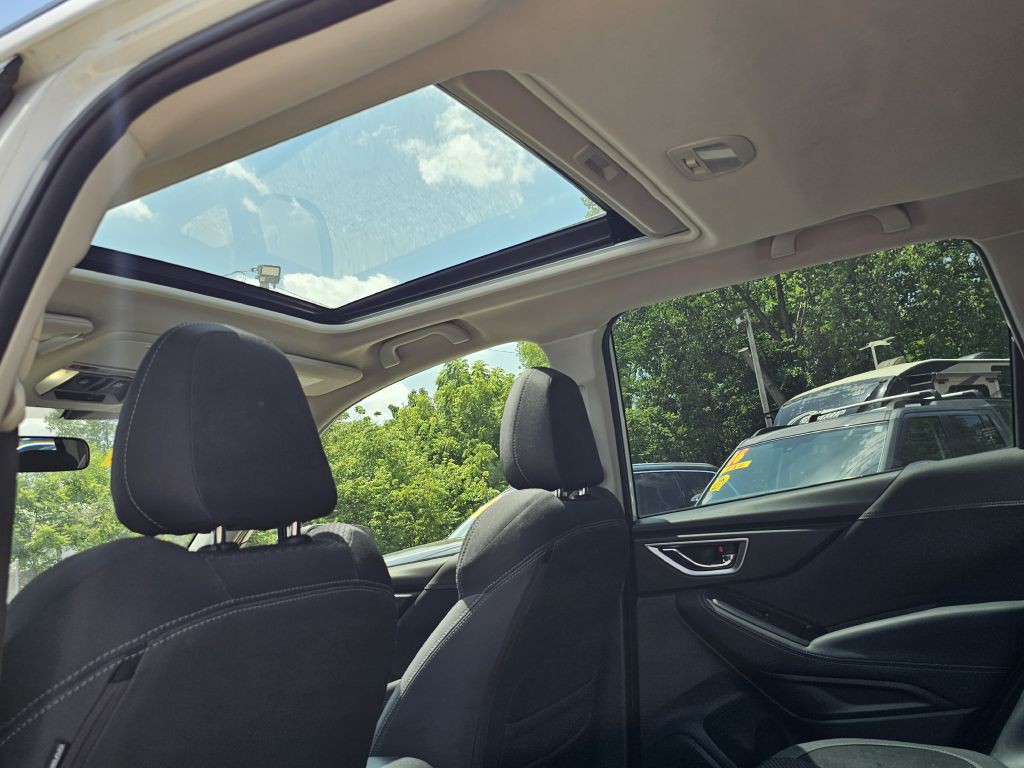 2022 Subaru Forester Image 17