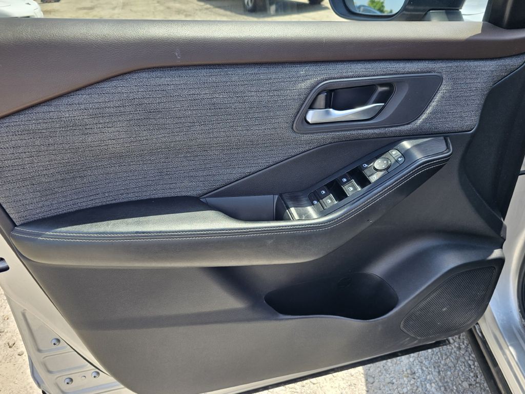 2023 Nissan Rogue Image 15