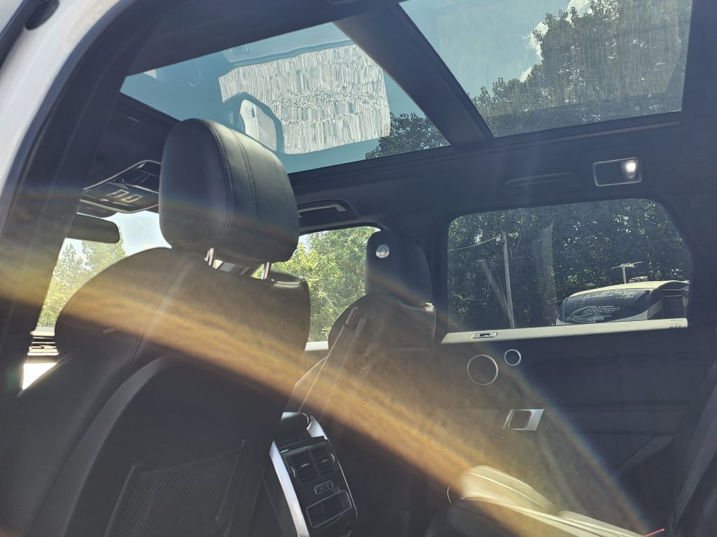 2016 Land Rover Range Rover Sport Image 18