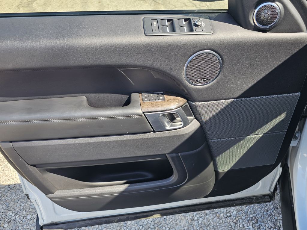 2016 Land Rover Range Rover Sport Image 24