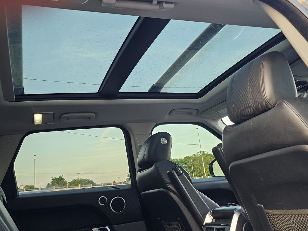 2017 Land Rover Range Rover Sport Image 26