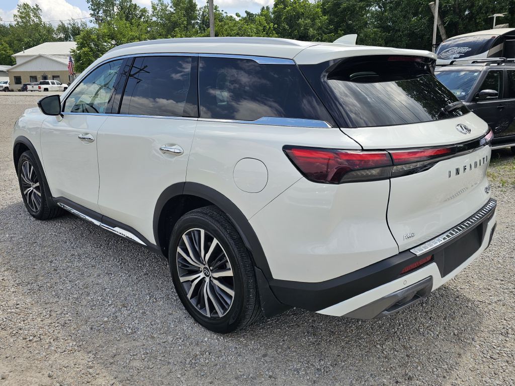 2023 INFINITI QX60 Image 3
