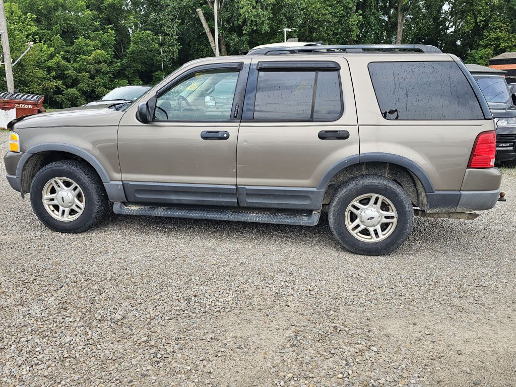 2003 Ford Explorer Image 2