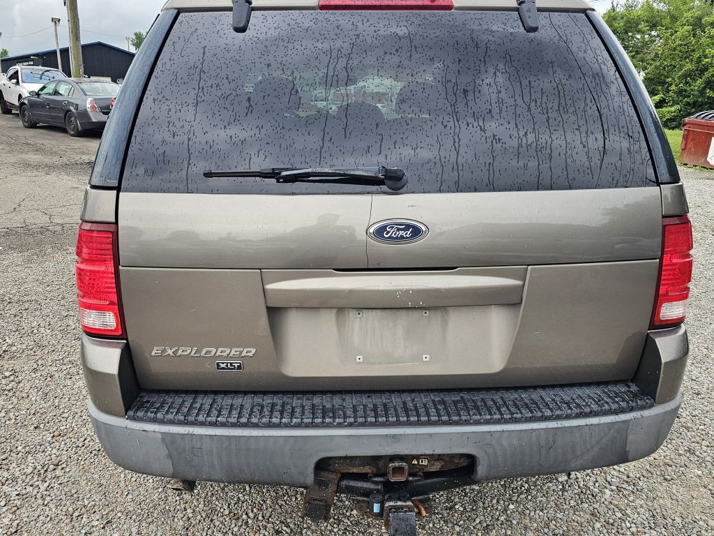 2003 Ford Explorer Image 4