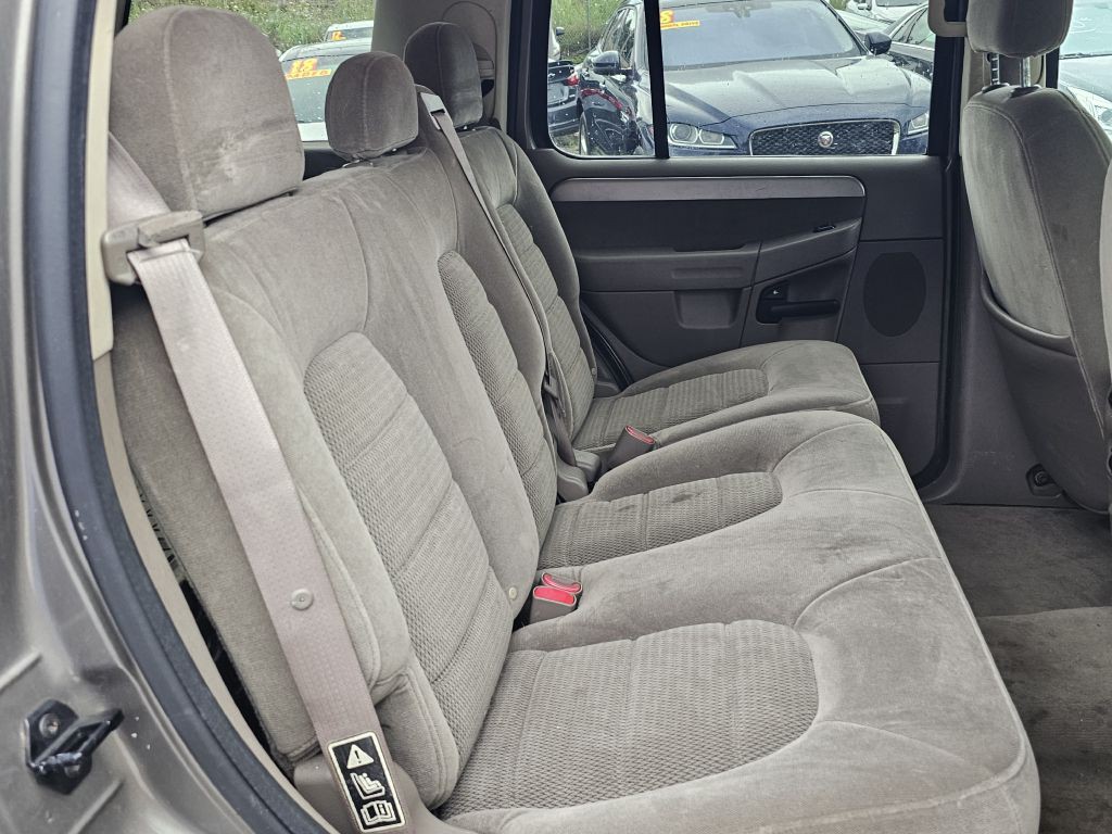 2003 Ford Explorer Image 12