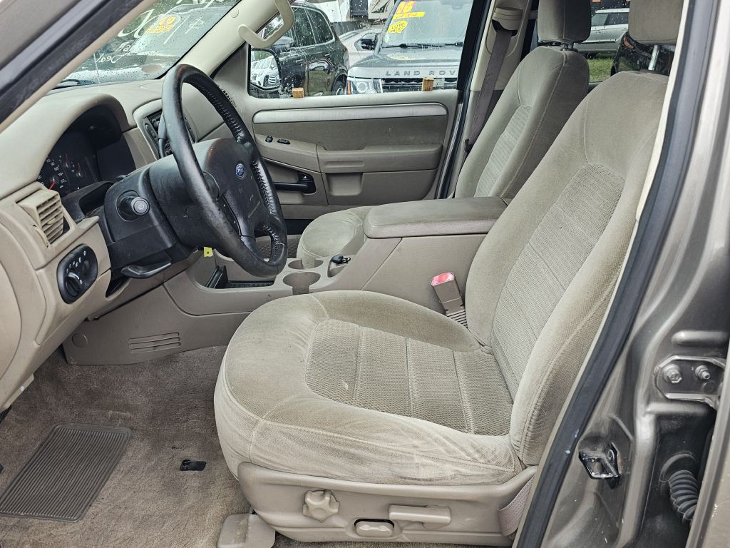 2003 Ford Explorer Image 13