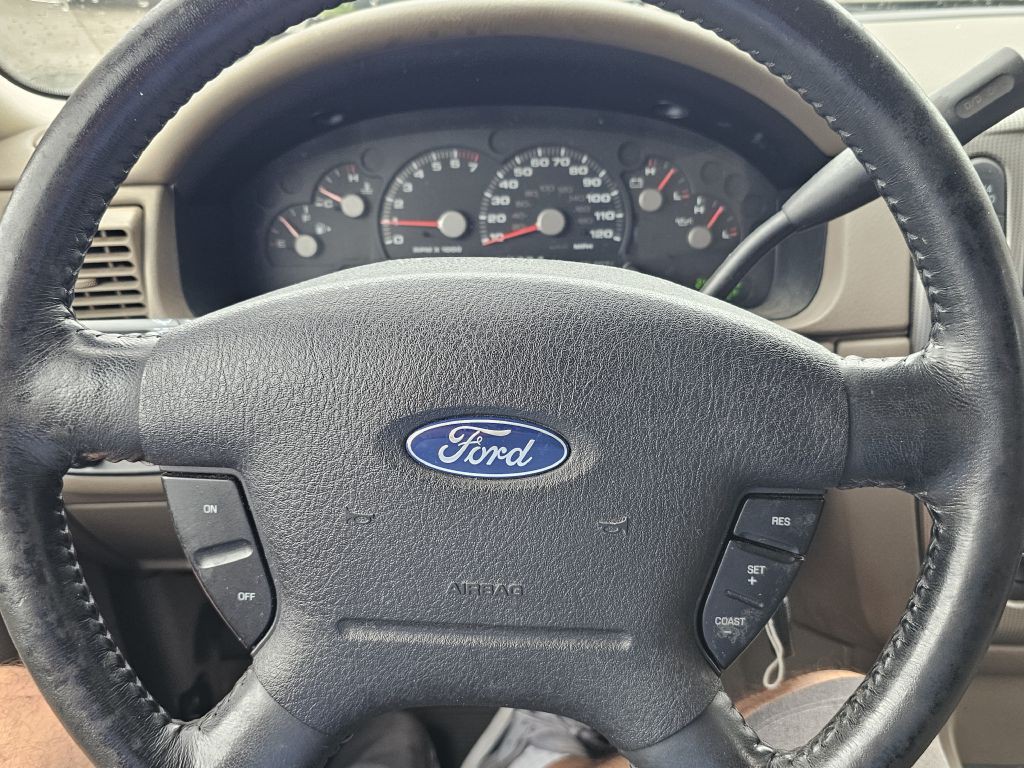2003 Ford Explorer Image 16