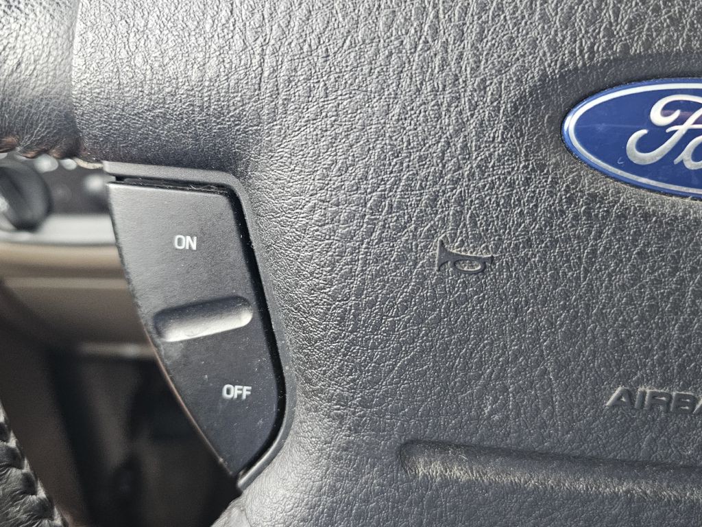 2003 Ford Explorer Image 17