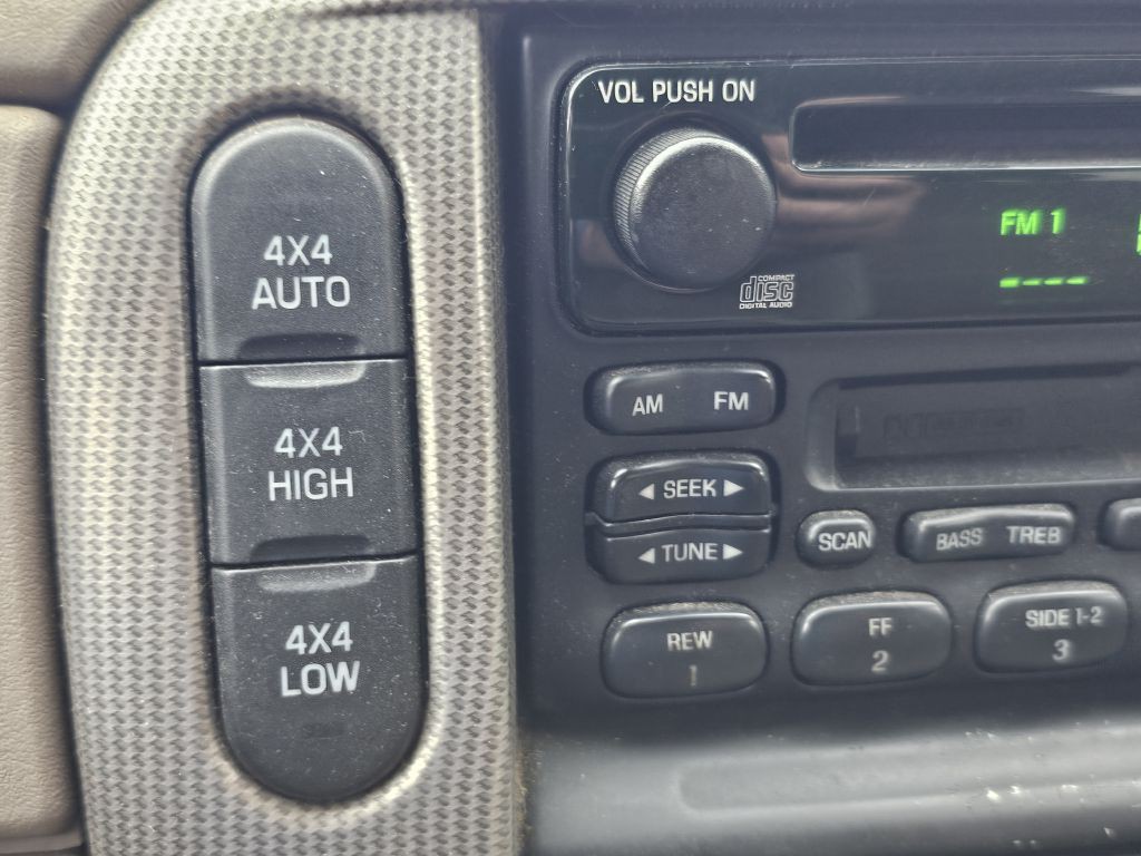 2003 Ford Explorer Image 21
