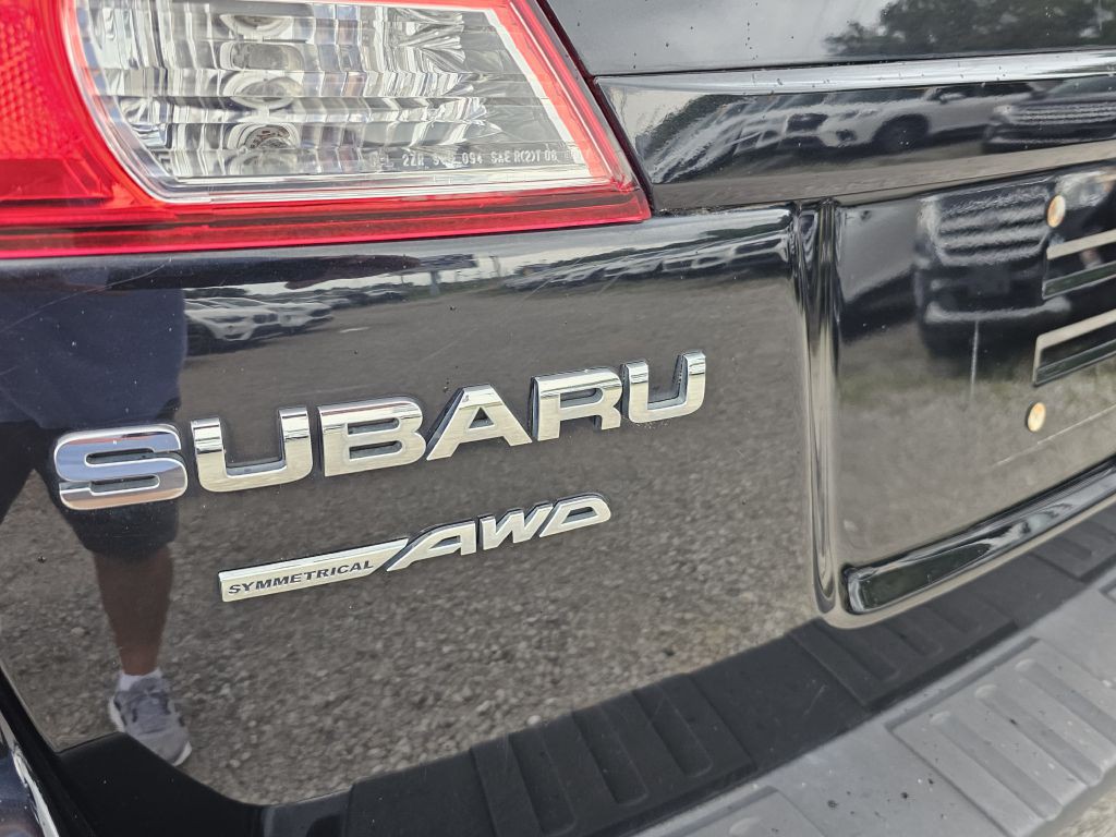 2011 Subaru Outback Image 12