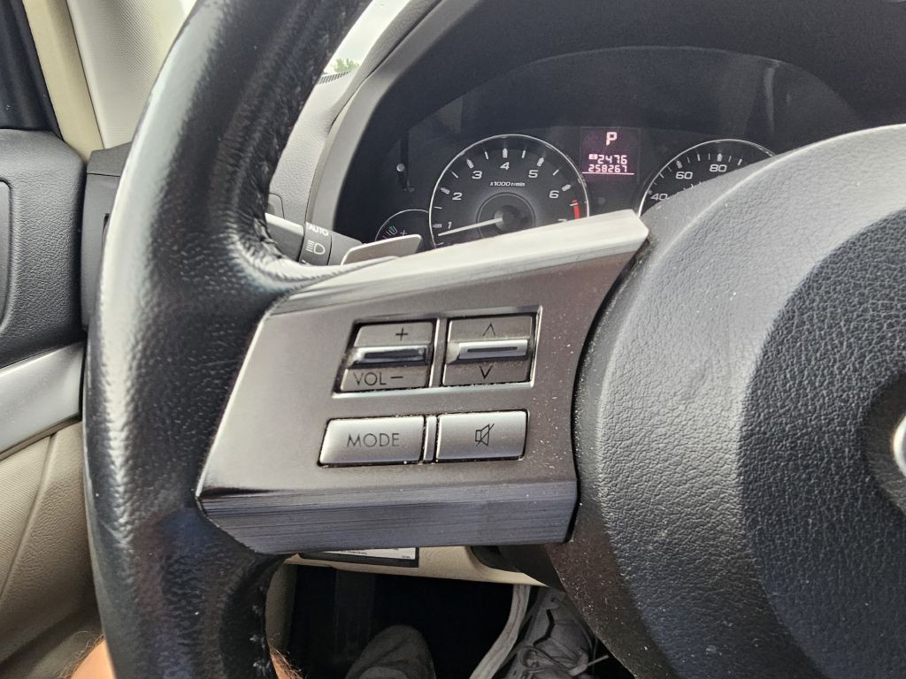 2011 Subaru Outback Image 23