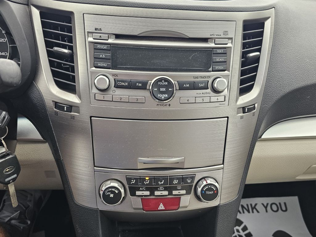 2011 Subaru Outback Image 26