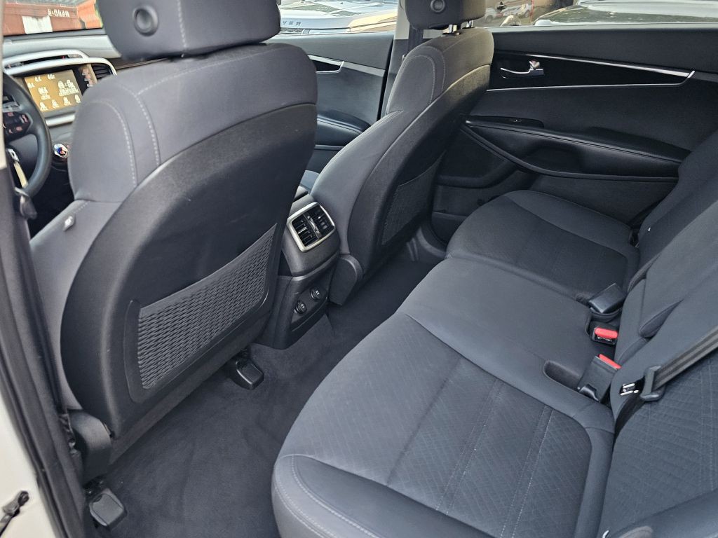 2018 Kia Sorento Image 17