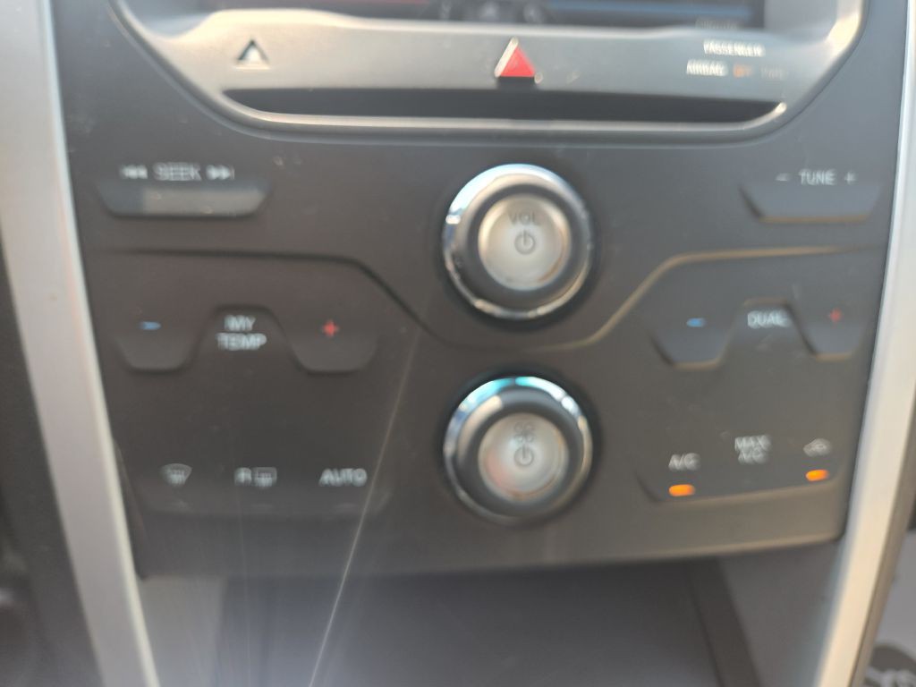 2014 Ford Explorer Image 21