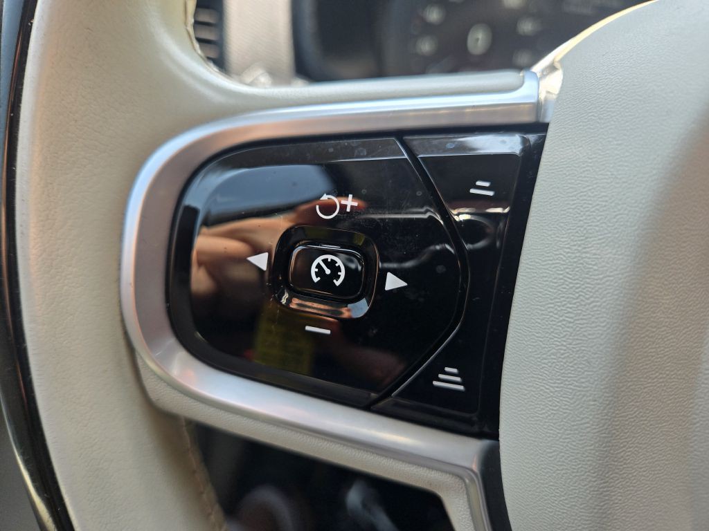 2018 Volvo XC90 Image 19