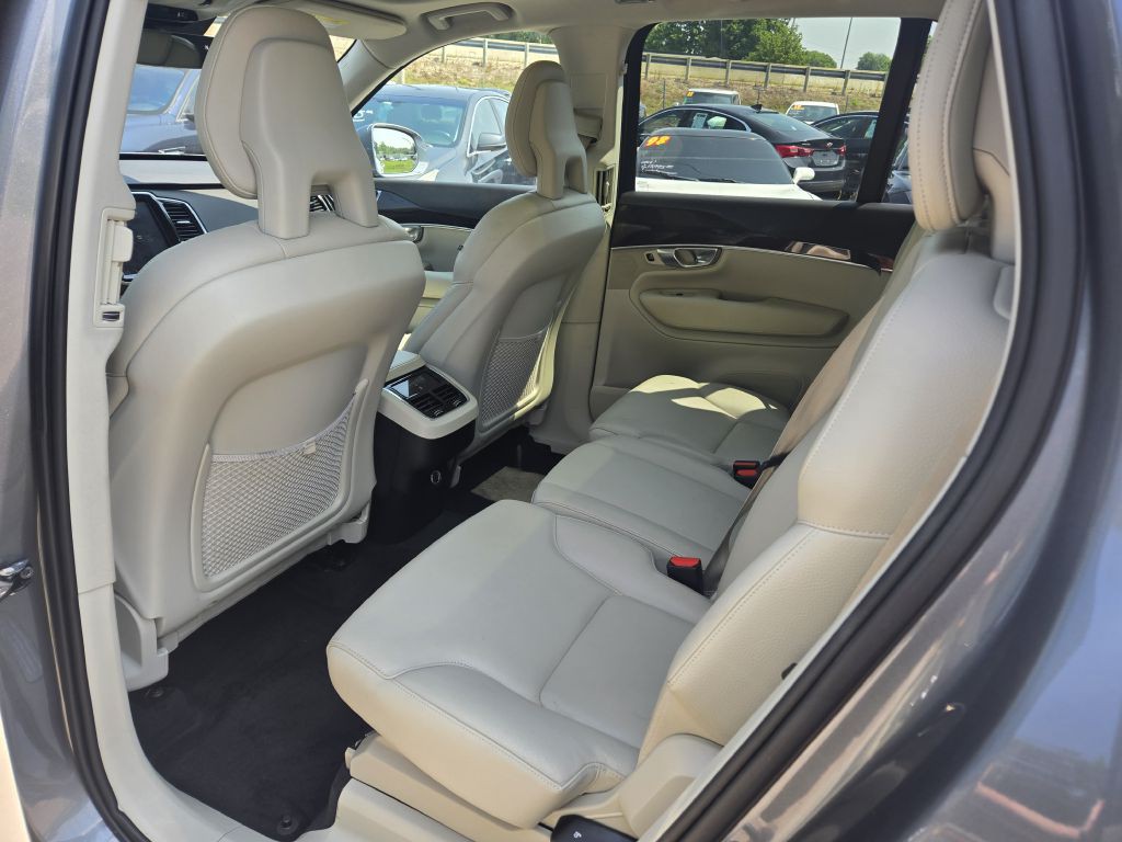 2018 Volvo XC90 Image 32