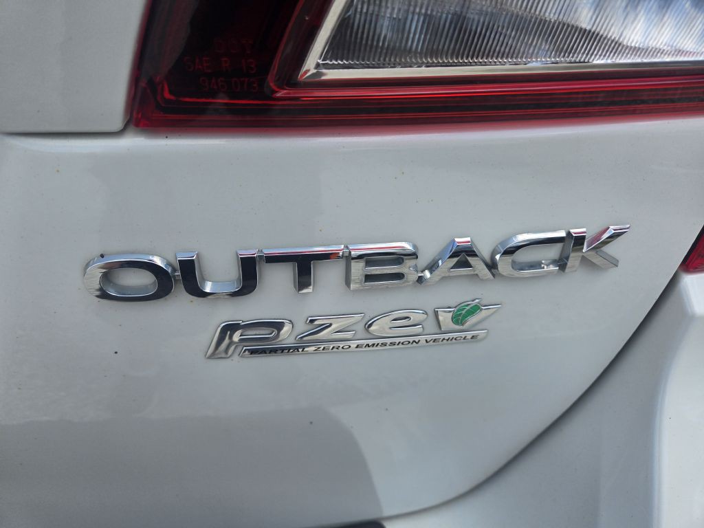 2017 Subaru Outback Image 12