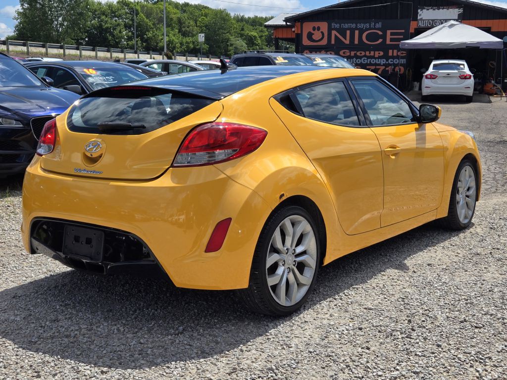 2015 Hyundai Veloster Image 5