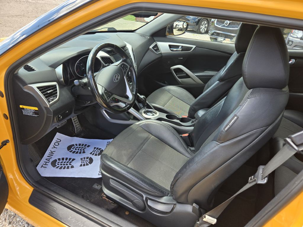 2015 Hyundai Veloster Image 11