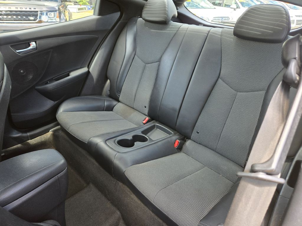 2015 Hyundai Veloster Image 14