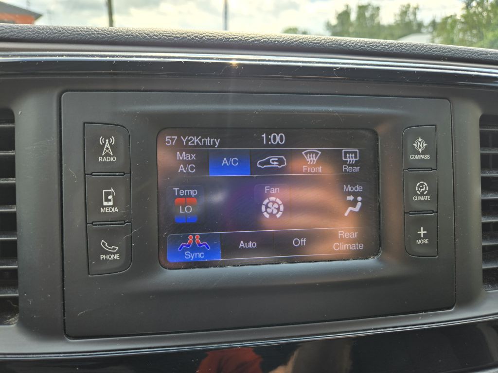 2017 Chrysler Pacifica Image 20