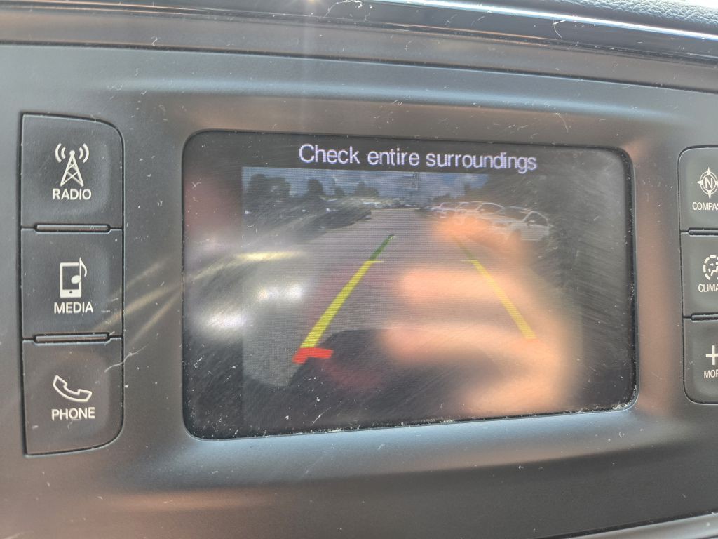 2017 Chrysler Pacifica Image 21