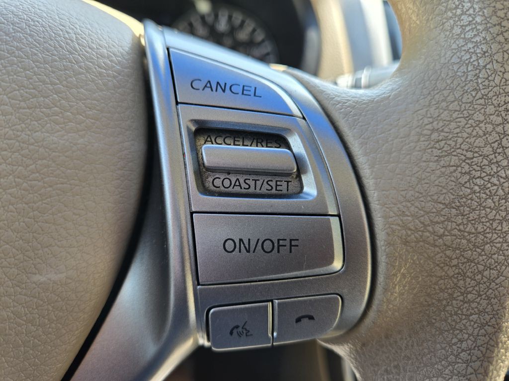 2014 Nissan Altima Image 17
