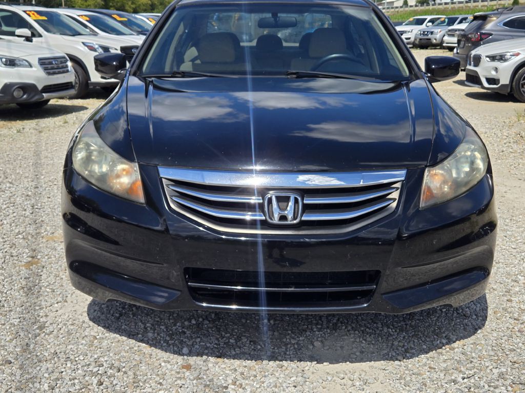 2011 Honda Accord Image 2
