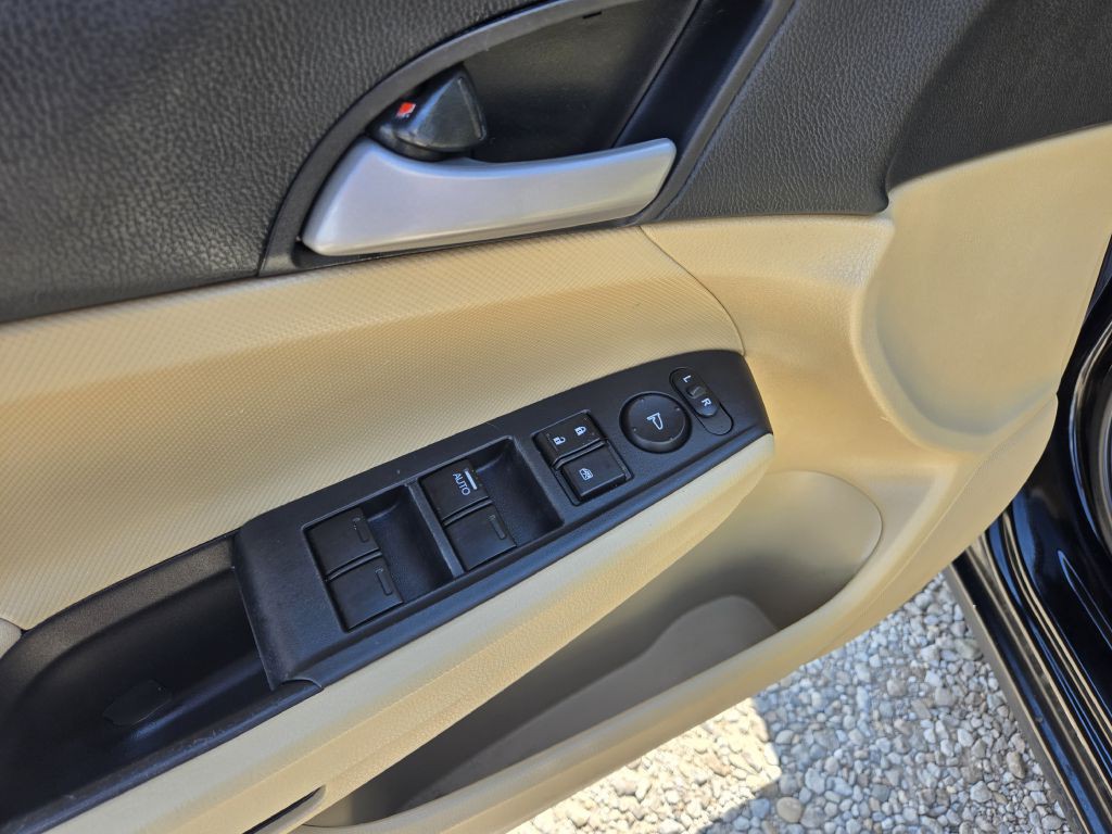 2011 Honda Accord Image 13