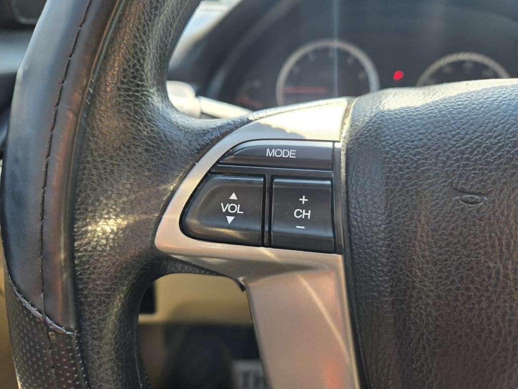 2011 Honda Accord Image 16