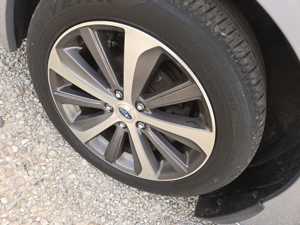 2016 Subaru Legacy Image 10