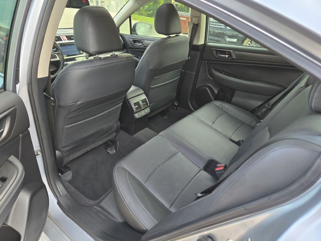 2016 Subaru Legacy Image 27