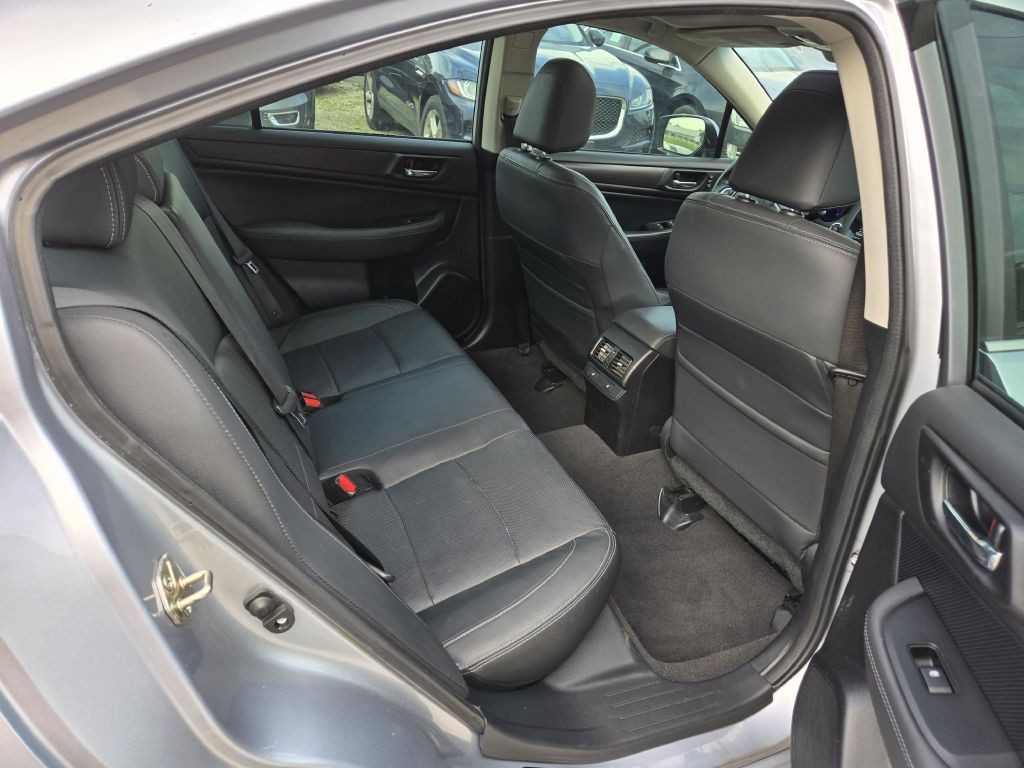2016 Subaru Legacy Image 28
