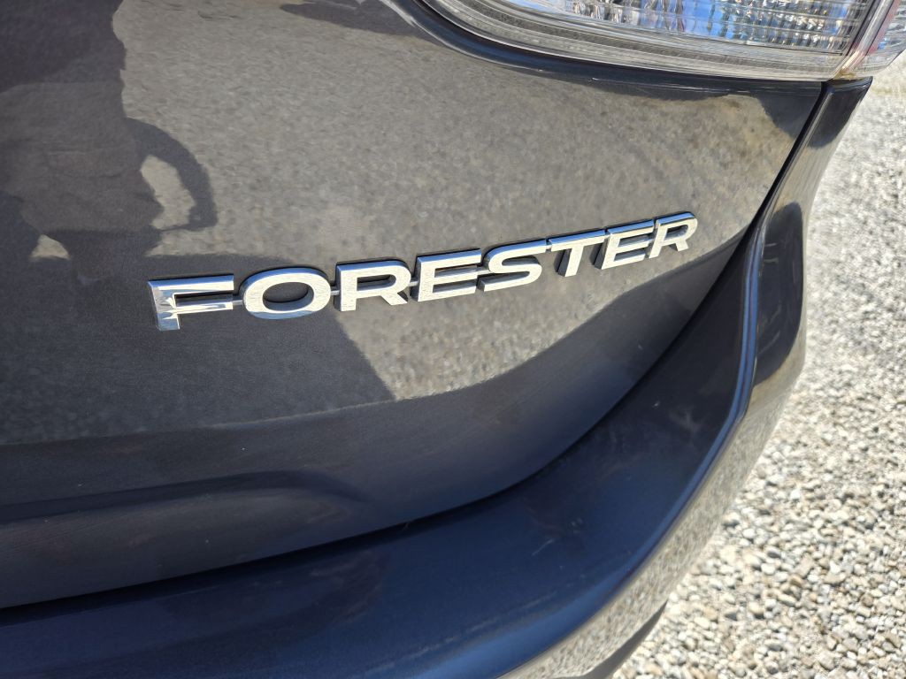2022 Subaru Forester Image 11