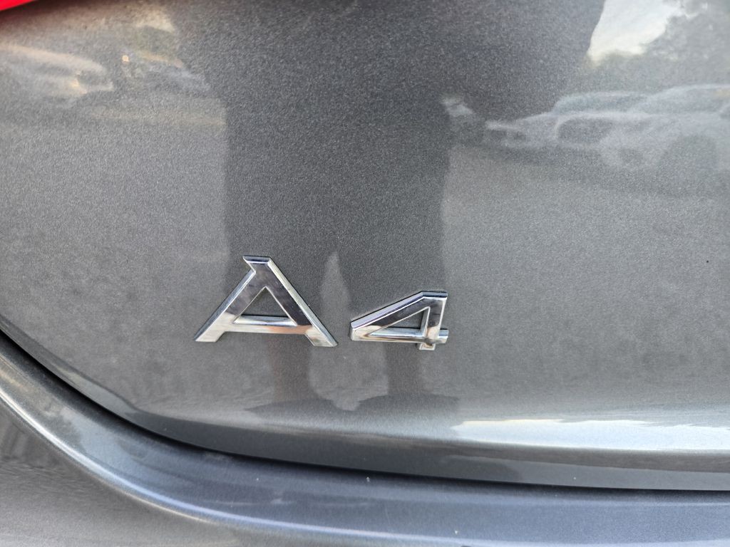 2016 Audi A4 Image 12