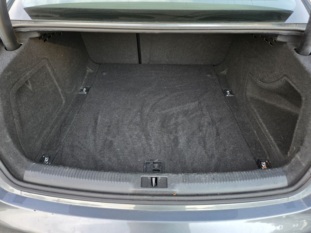 2016 Audi A4 Image 30