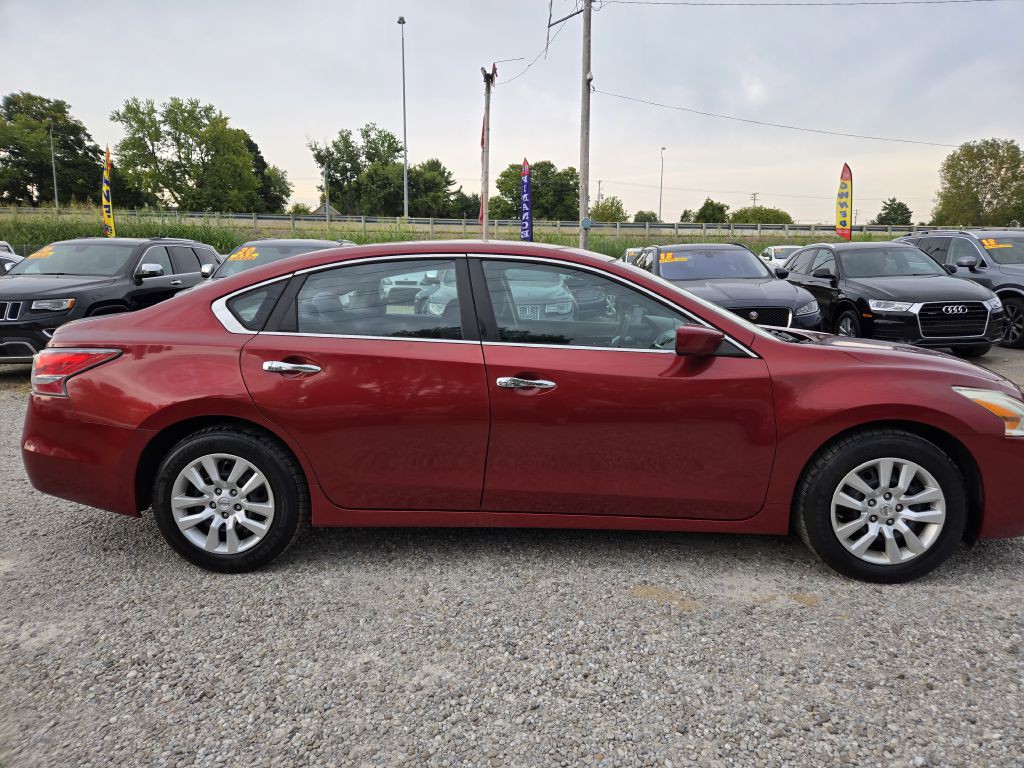 2015 Nissan Altima Image 4