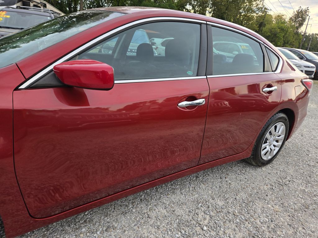 2015 Nissan Altima Image 9