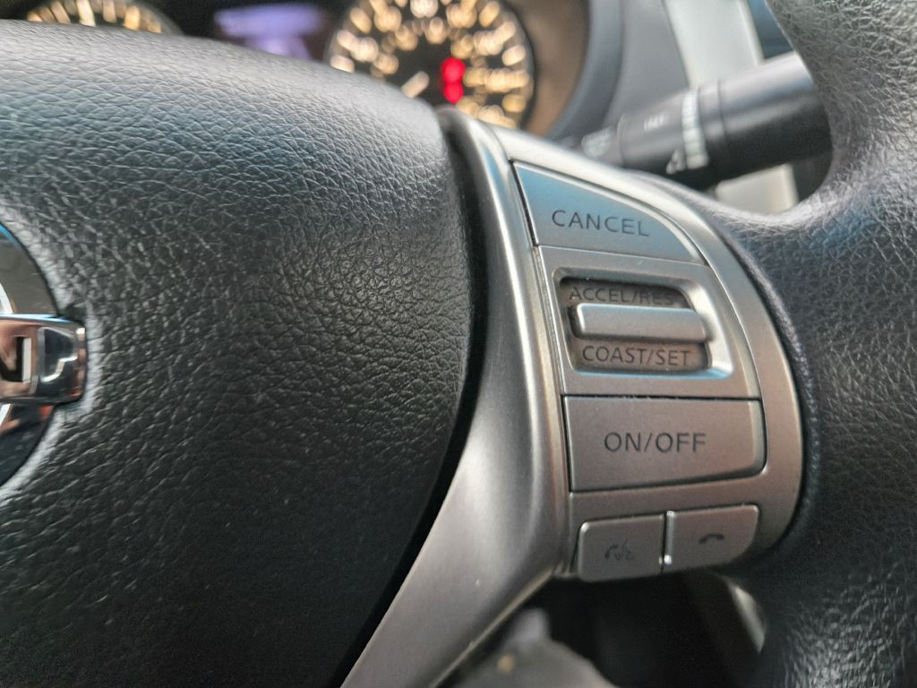 2015 Nissan Altima Image 17