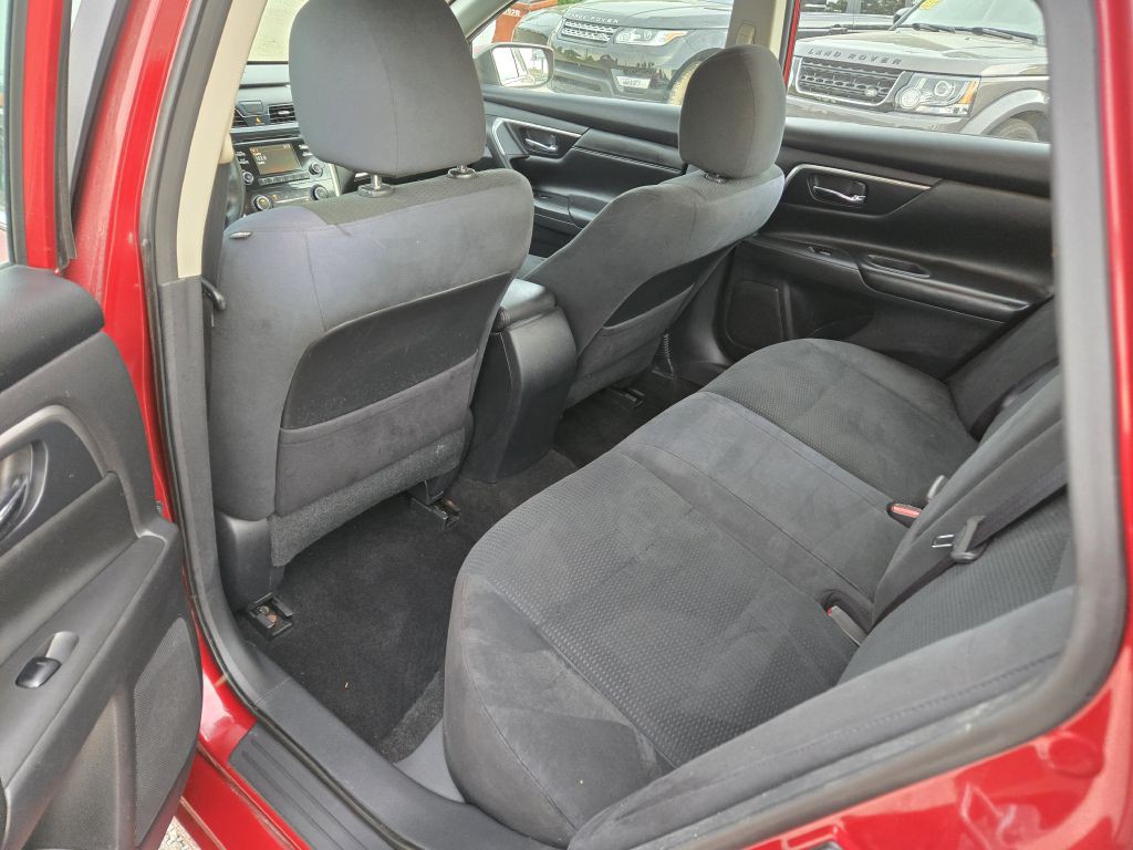 2015 Nissan Altima Image 22