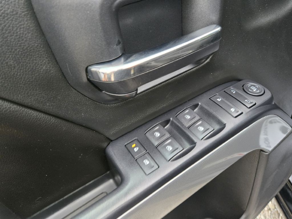 2015 Chevrolet Silverado 1500 Image 14