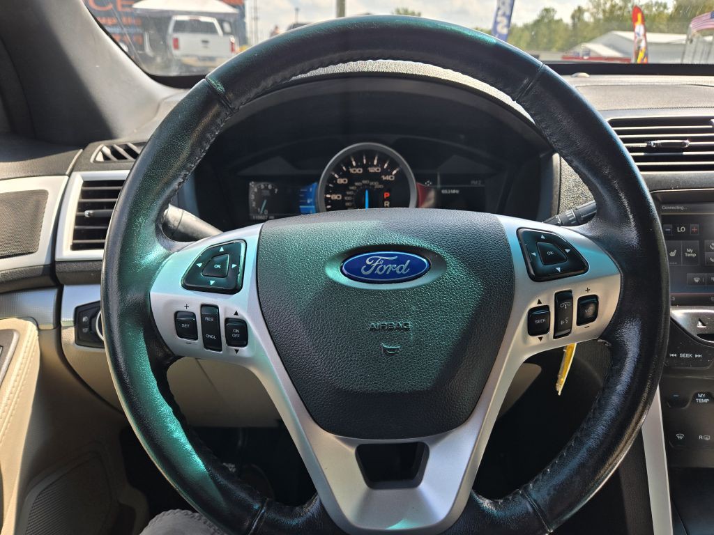 2015 Ford Explorer Image 16