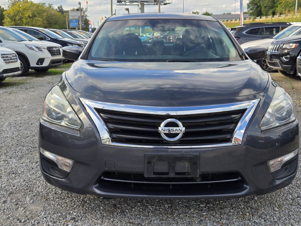 2013 Nissan Altima Image 2