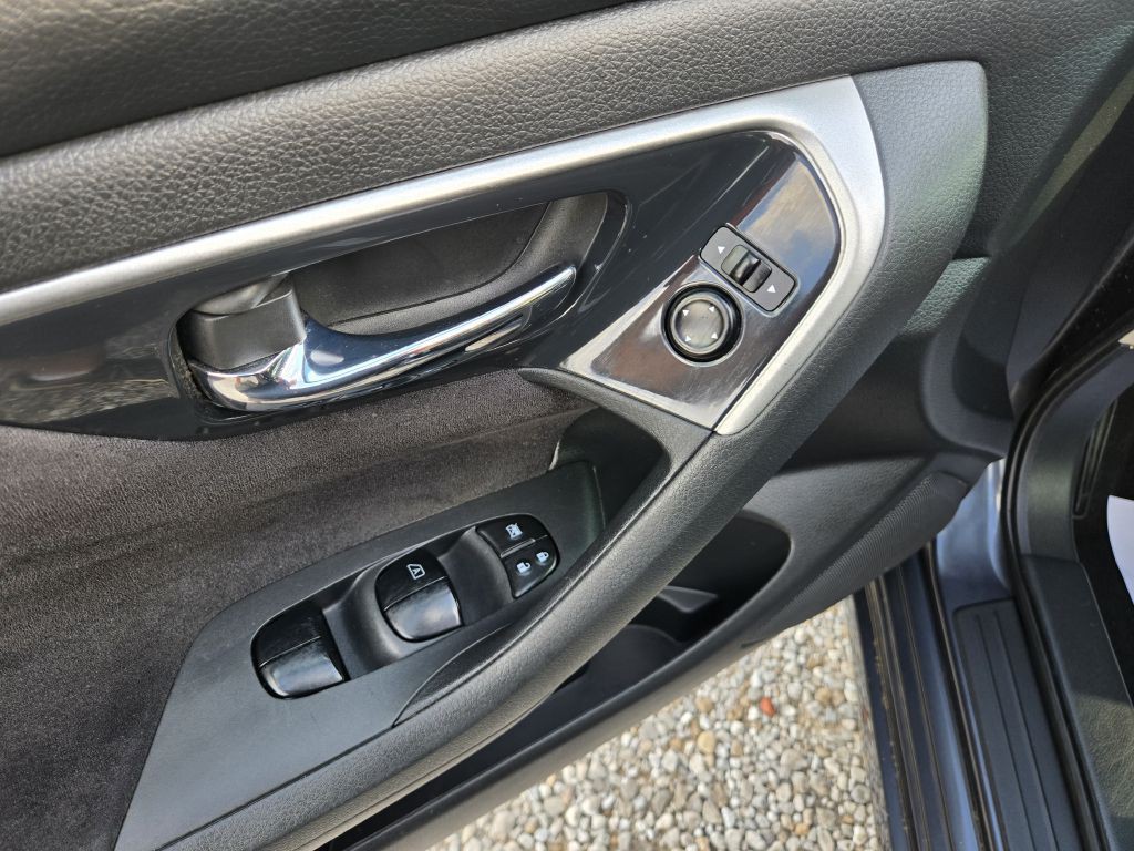 2013 Nissan Altima Image 13