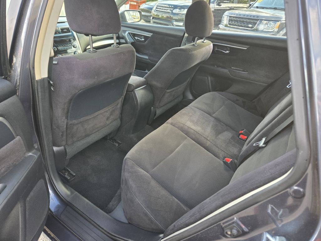 2013 Nissan Altima Image 21