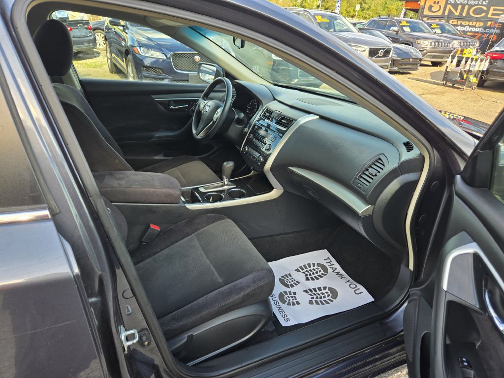 2013 Nissan Altima Image 23